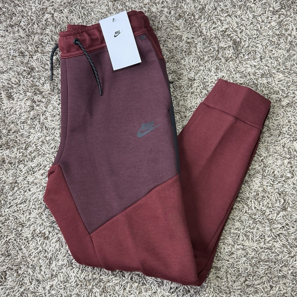 Nike Sportswear Tech Fleece Jogger Pants Burgandy KIDS Size Large HV5869-672 NEW